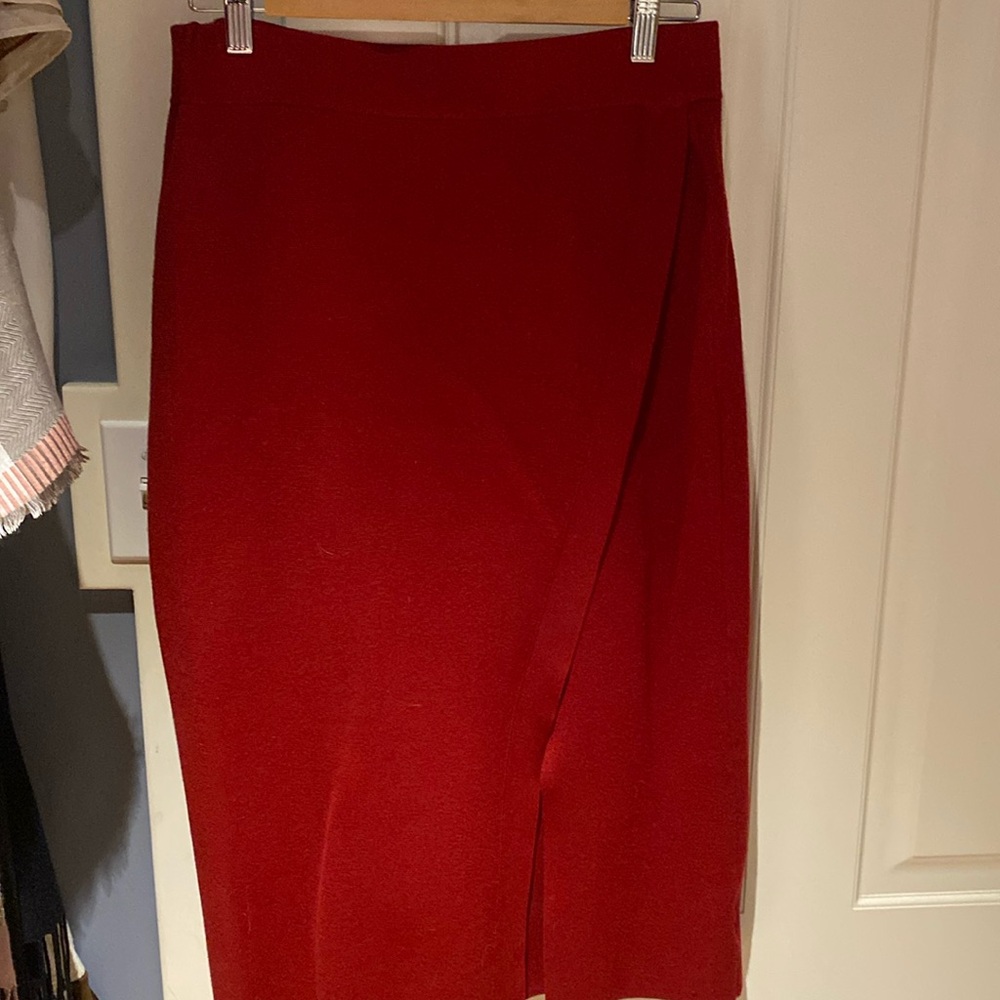 Anne Klein red fitted skirt